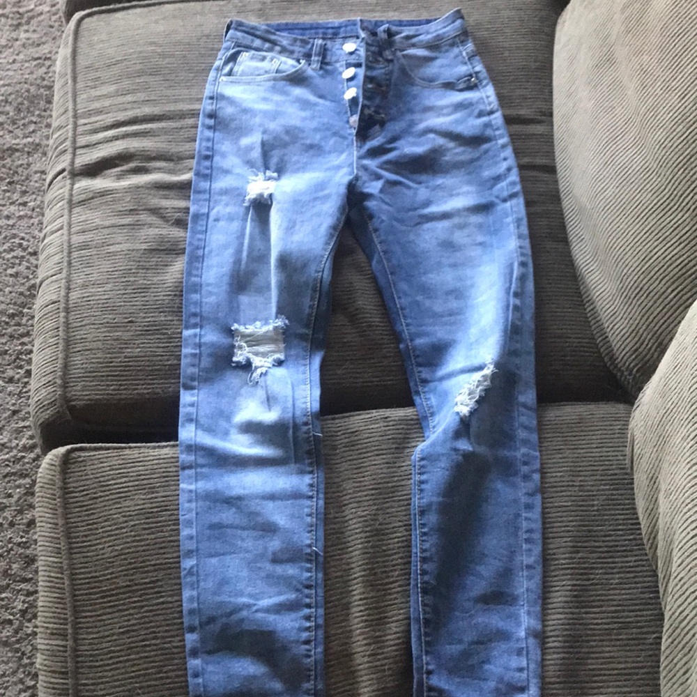 High waisted, distressed skinny Jeans